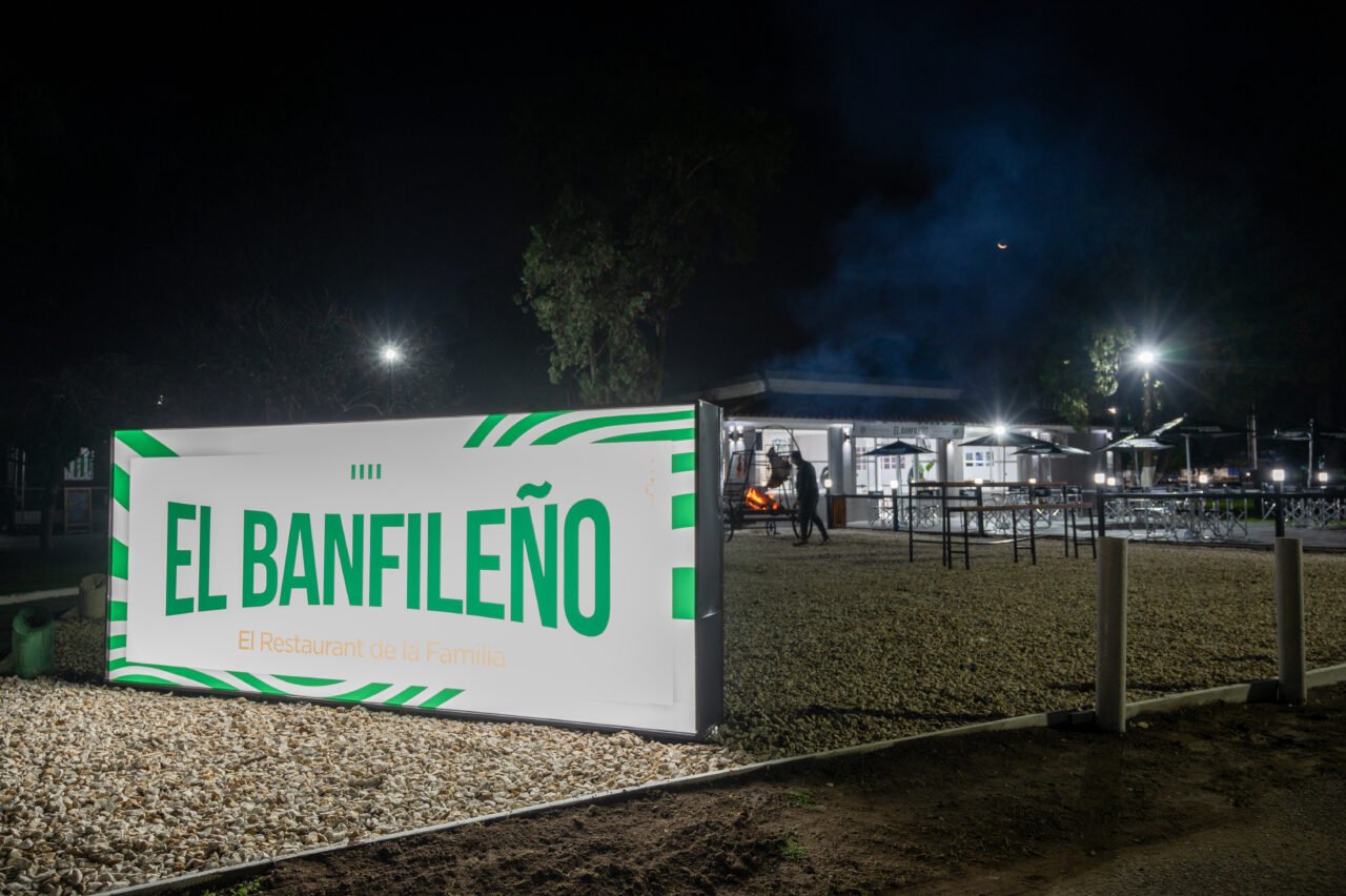 Banfield reinauguró el restaurante del Campo de Deportes - Club