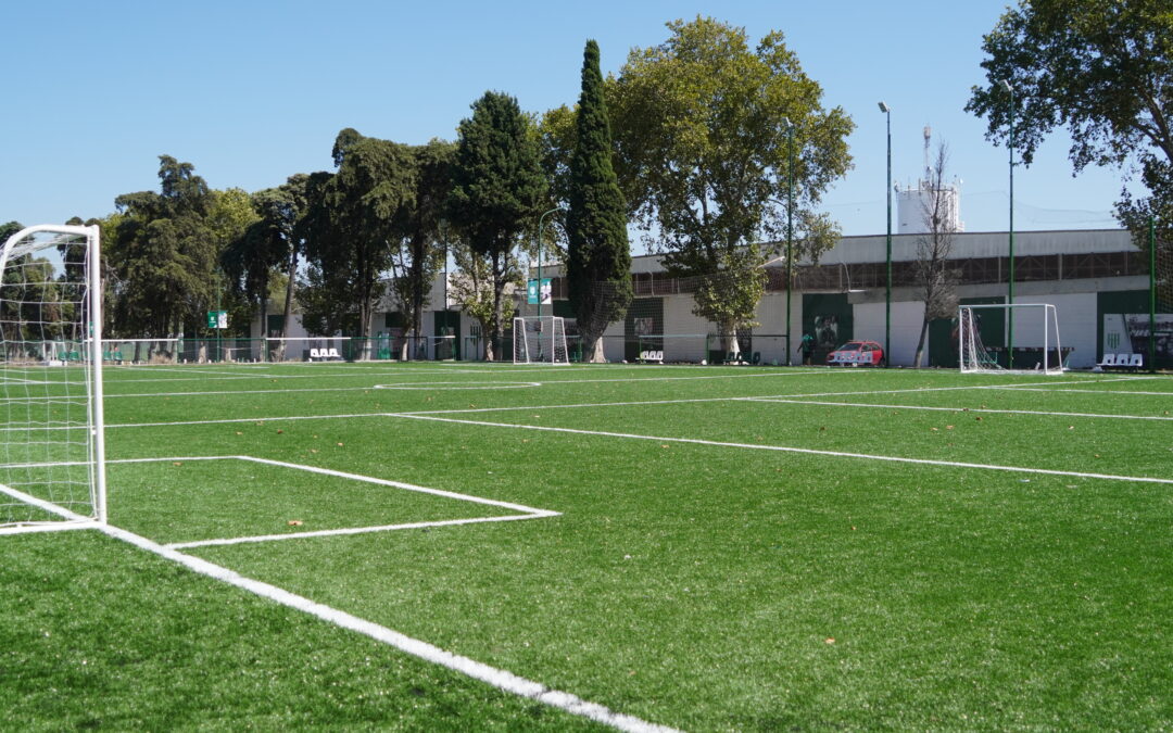 Jugá al fútbol en el Campo de Deportes