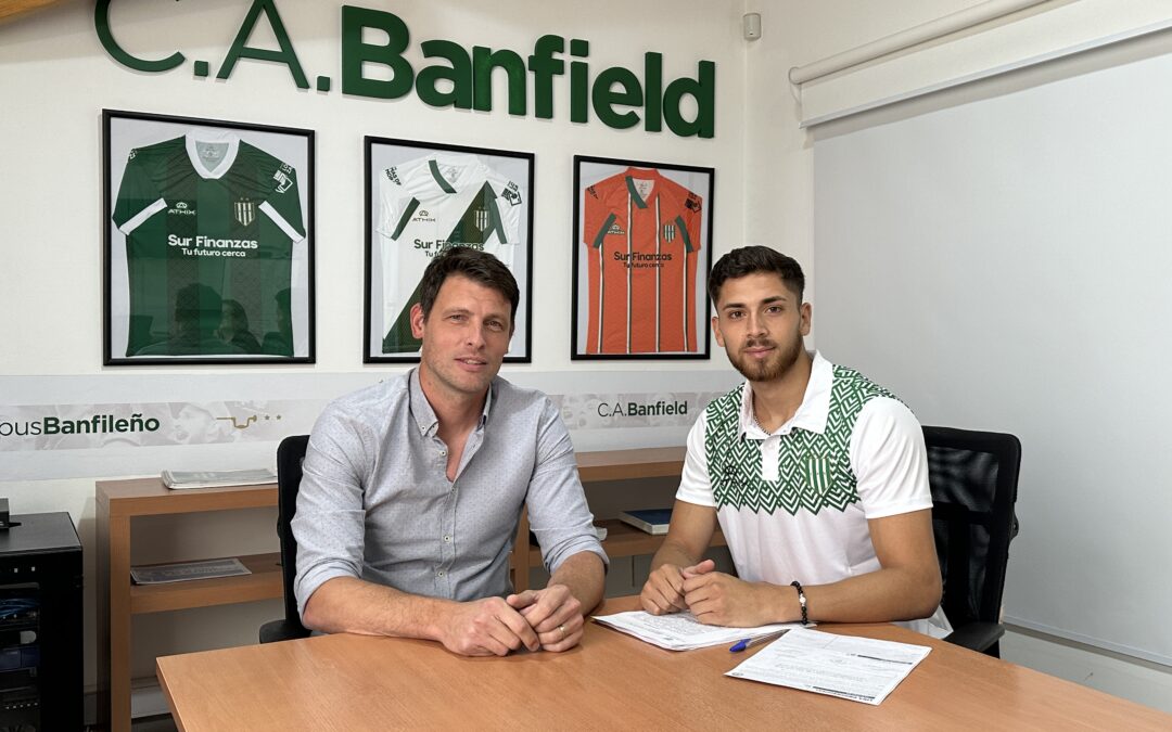 Facundo Sanguinetti renovó su contrato con Banfield
