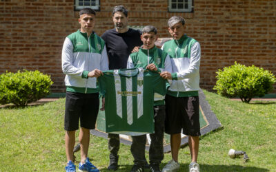 Los futbolistas Joaquín Molina, Santiago Esquivel y Demián Rea firmaron su primer contrato con el club