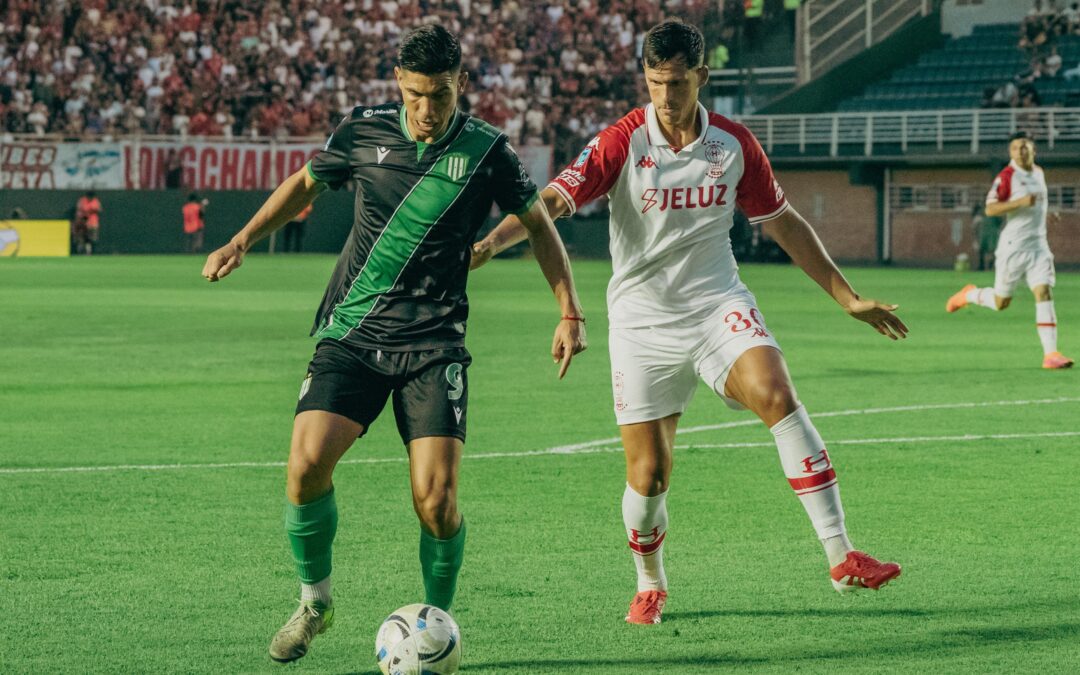 Empate ante Huracán en el debut
