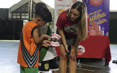 Clase de higiene bucal para los más chicos