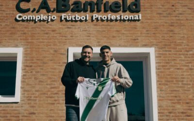 Mateo Mendizabal firmó su primer contrato con Banfield