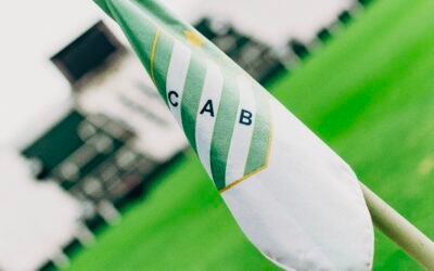Banfield informa el levantamiento de inhibiciones y la cancelación de multas ante FIFA